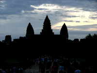 Lots of people waiting for sunrise. This was nothing compared to the busy season, our guide said.